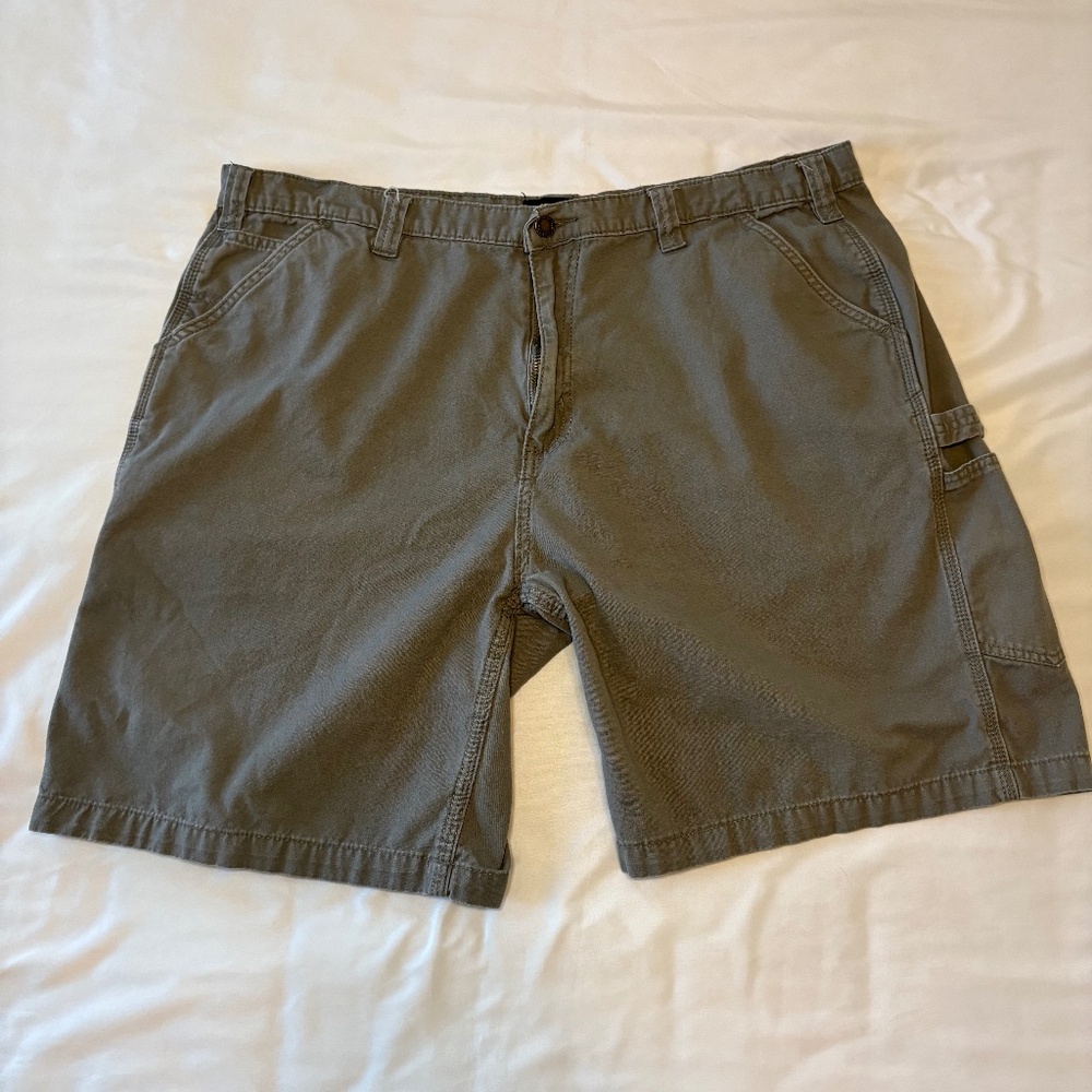 Stanley Cargo Gray Shorts Size‎ 42
